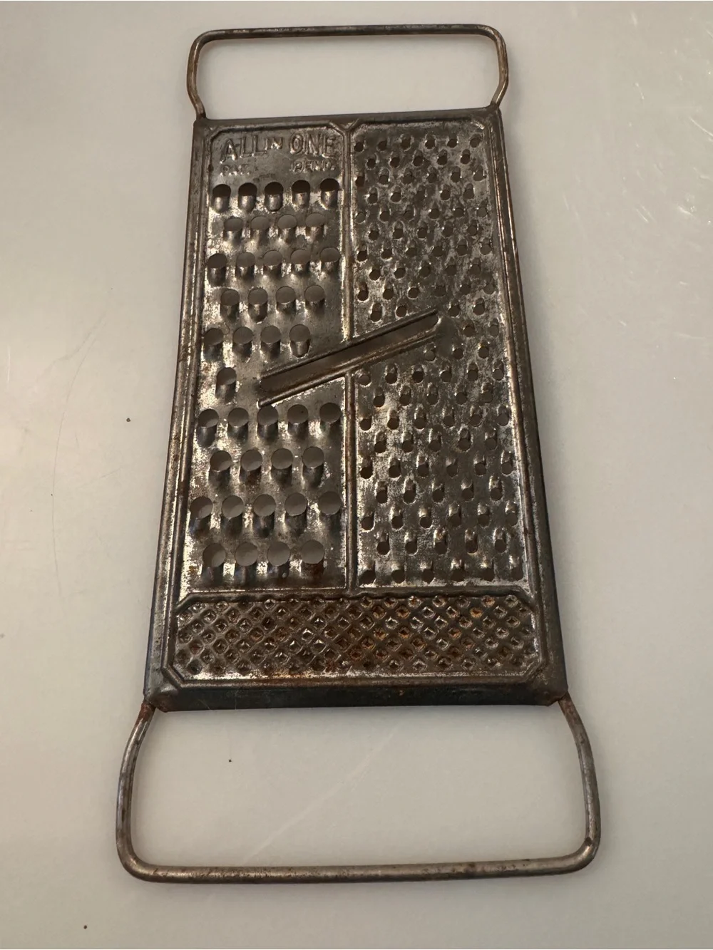 VINTAGE ALL IN ONE PAT PEND Grater/shredder cheese metal rustic kitchen 1950's